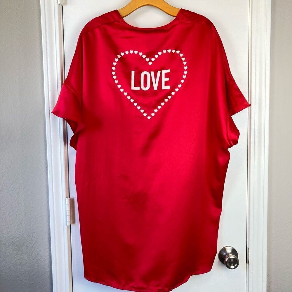 Victoria's Secret Red Satin LOVE Heart Silky Kimono Robe One Size Honeymoon NWT - Picture 2 of 6